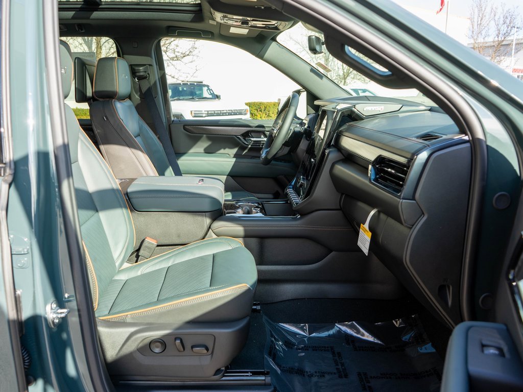 New 2026 GMC Yukon XL AT4 w/ AT4 Premium Plus Package image 10