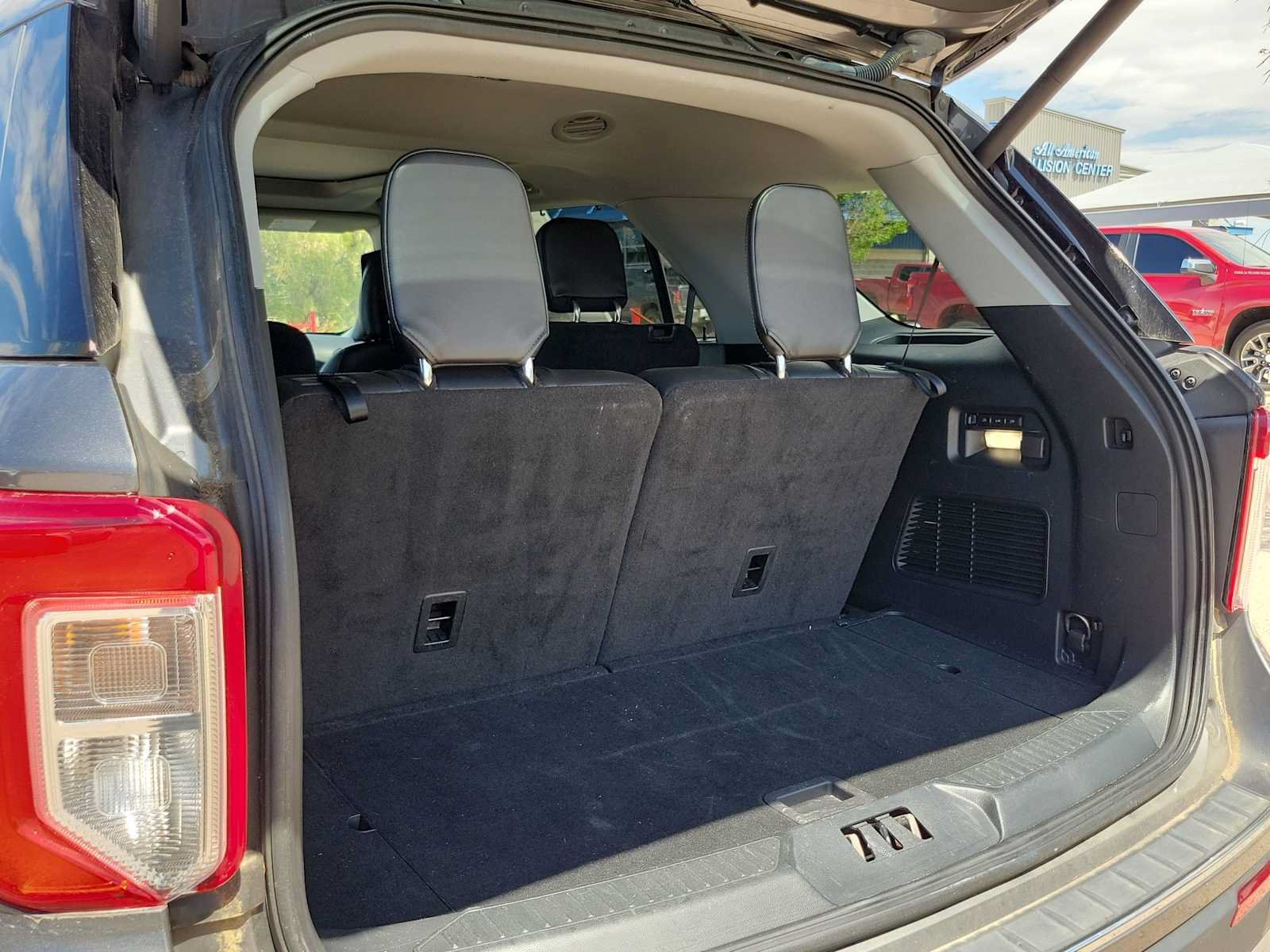 Used 2022 Ford Explorer Limited w/ Equipment Group 301A RWD image 23