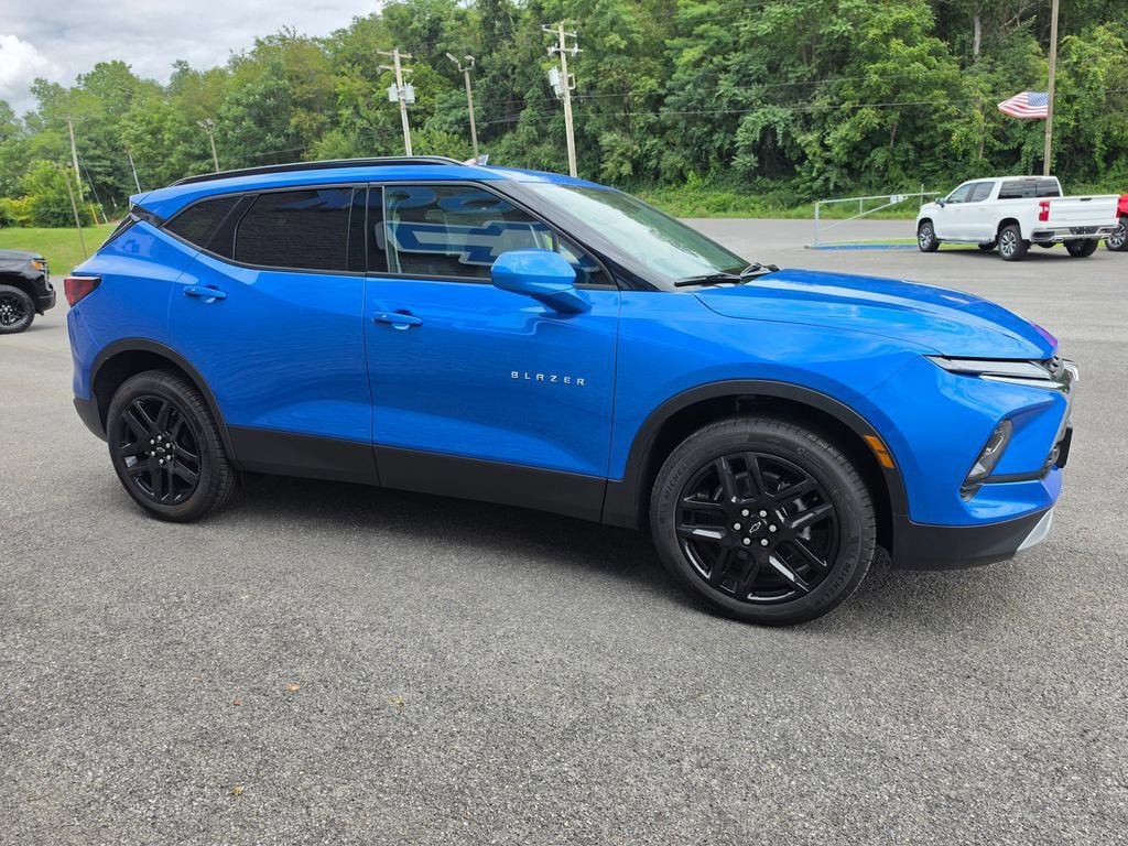 New 2026 Chevrolet Blazer LT w/ Convenience Package AWD/4WD image 7