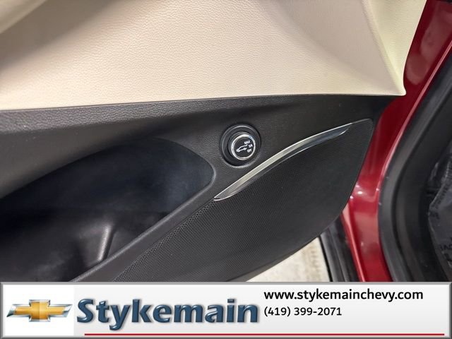 Used 2023 Buick Enclave Essence image 38