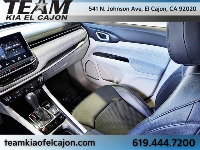 Used 2024 Jeep Compass Latitude image 21