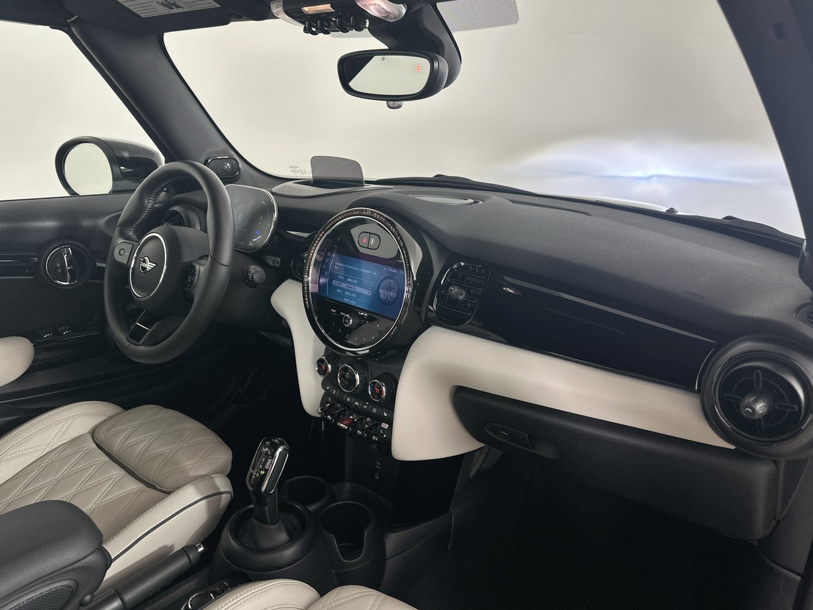Certified 2024 MINI Cooper S FWD image 43