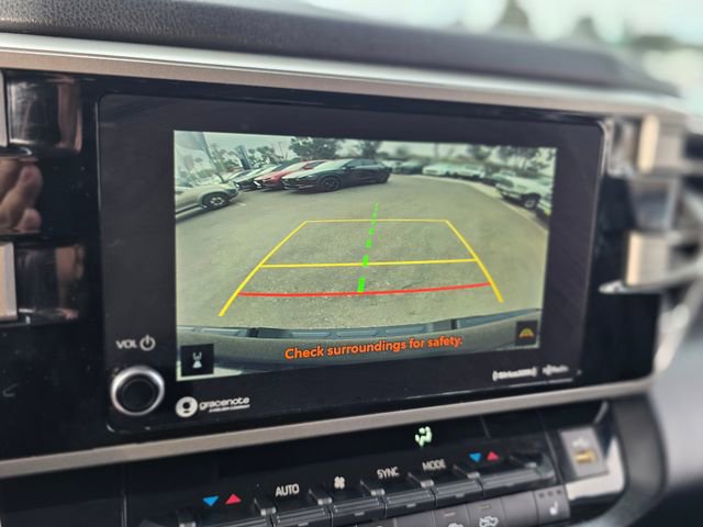 Used 2022 Toyota Tundra SR5 w/ SR5 Premium Package AWD/4WD image 28