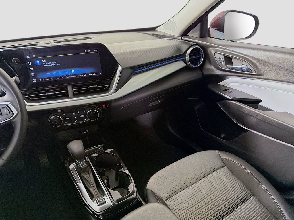 Used 2024 Chevrolet Trax LT w/ Driver Confidence Package image 22