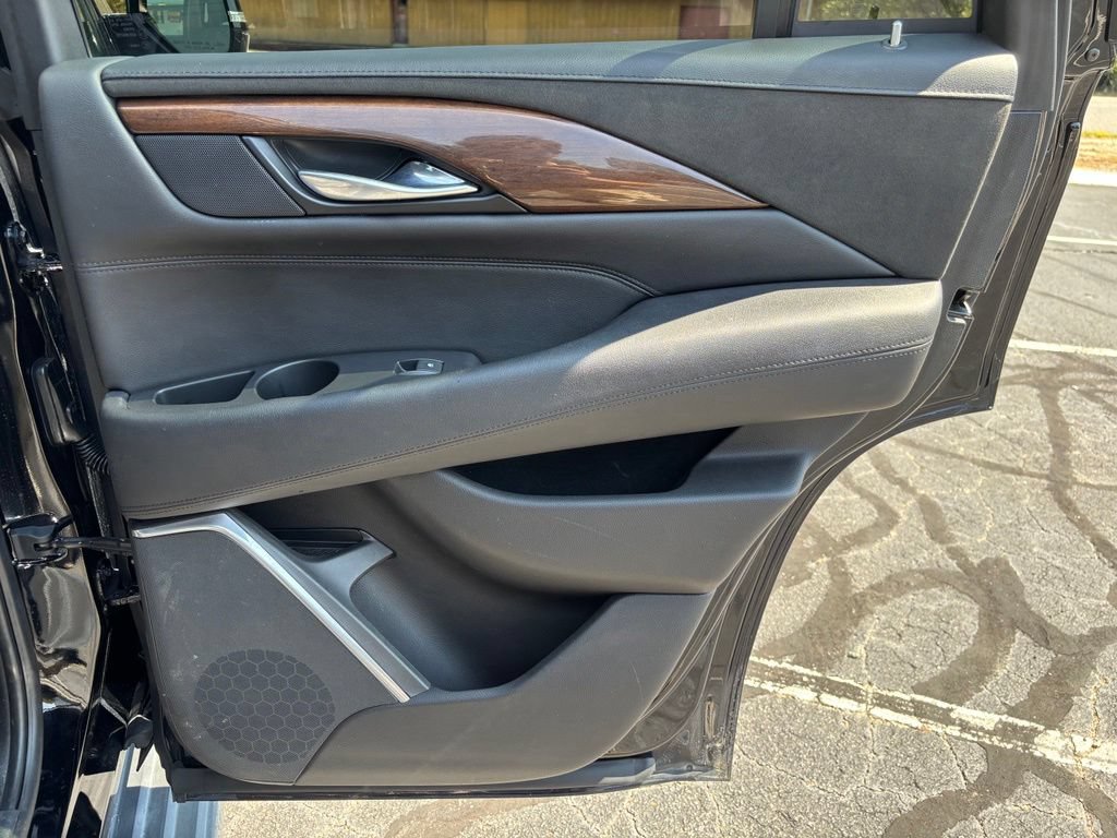 Used 2020 Cadillac Escalade 2WD image 24