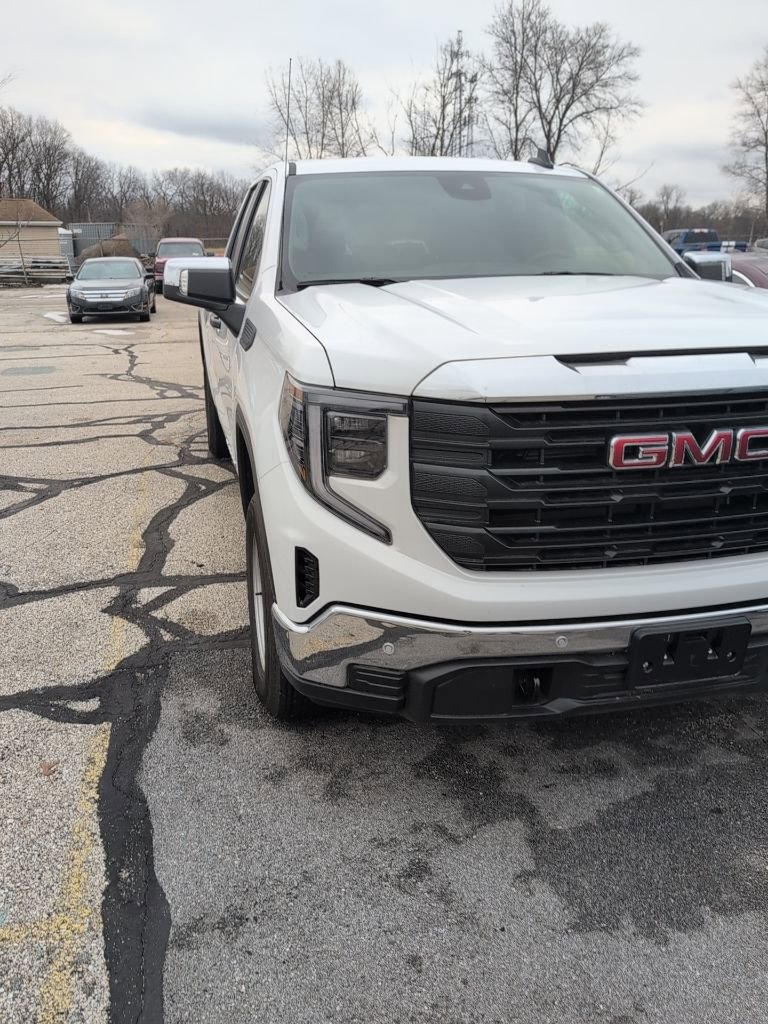Used 2025 GMC Sierra 1500 Pro w/ Pro Value Package image 9
