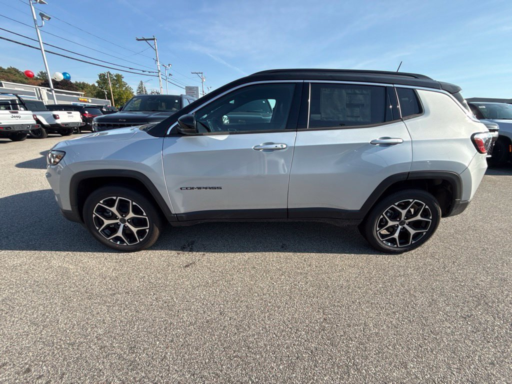 New 2026 Jeep Compass Limited AWD/4WD image 2