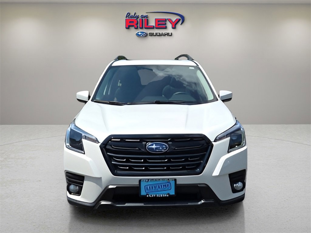 Used 2023 Subaru Forester Premium image 8