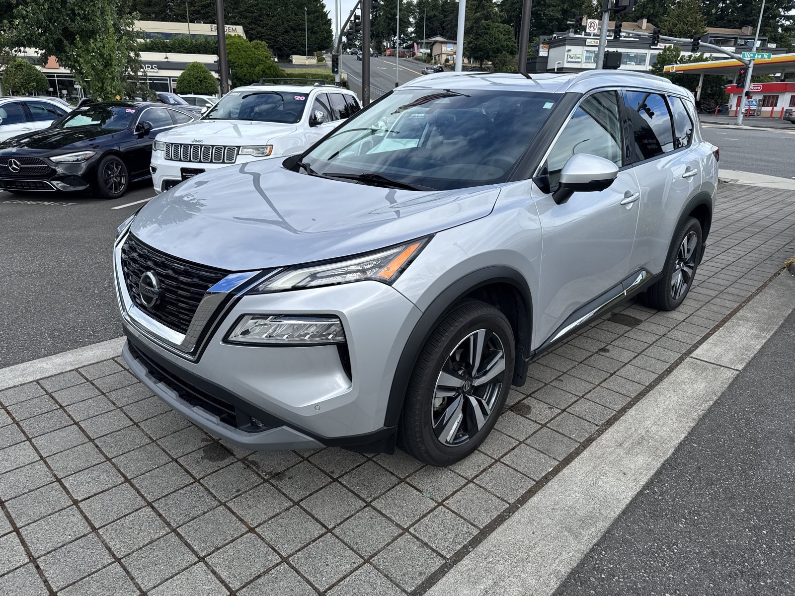 Used 2021 Nissan Rogue SL w/ Premium Package