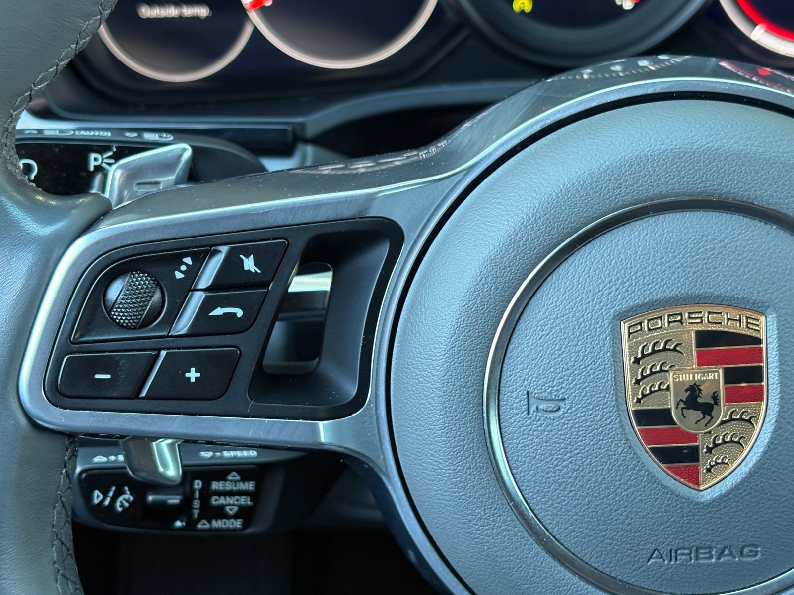 Used 2023 Porsche Cayenne Coupe AWD/4WD image 17