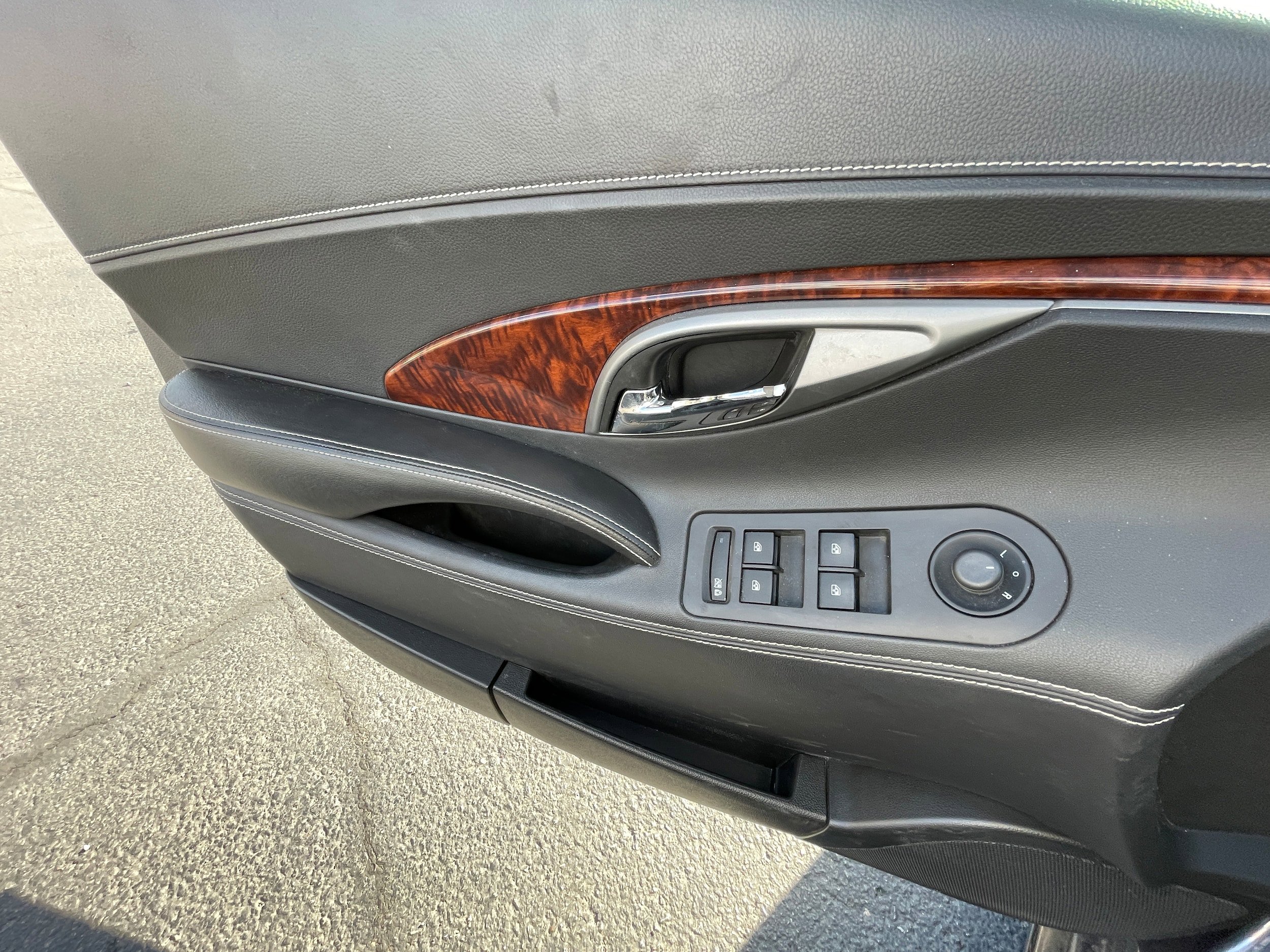 Used 2013 Buick LaCrosse Leather image 12