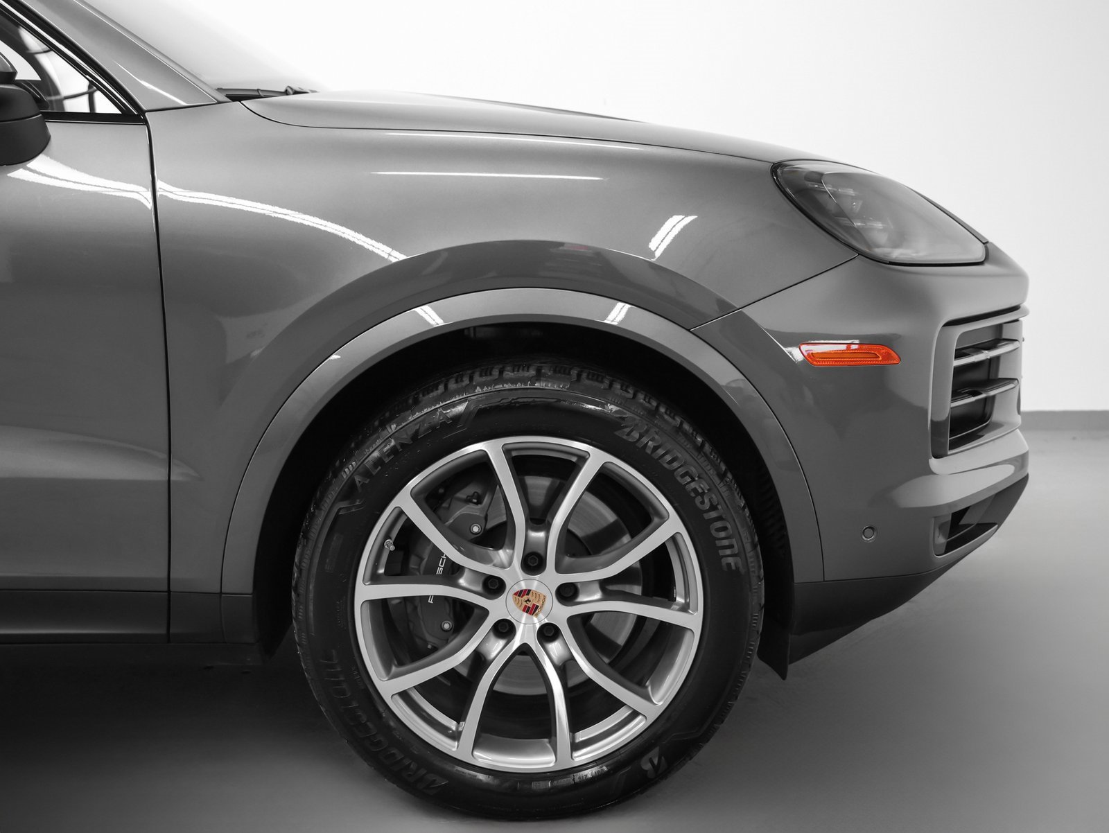 Used 2025 Porsche Cayenne image 14