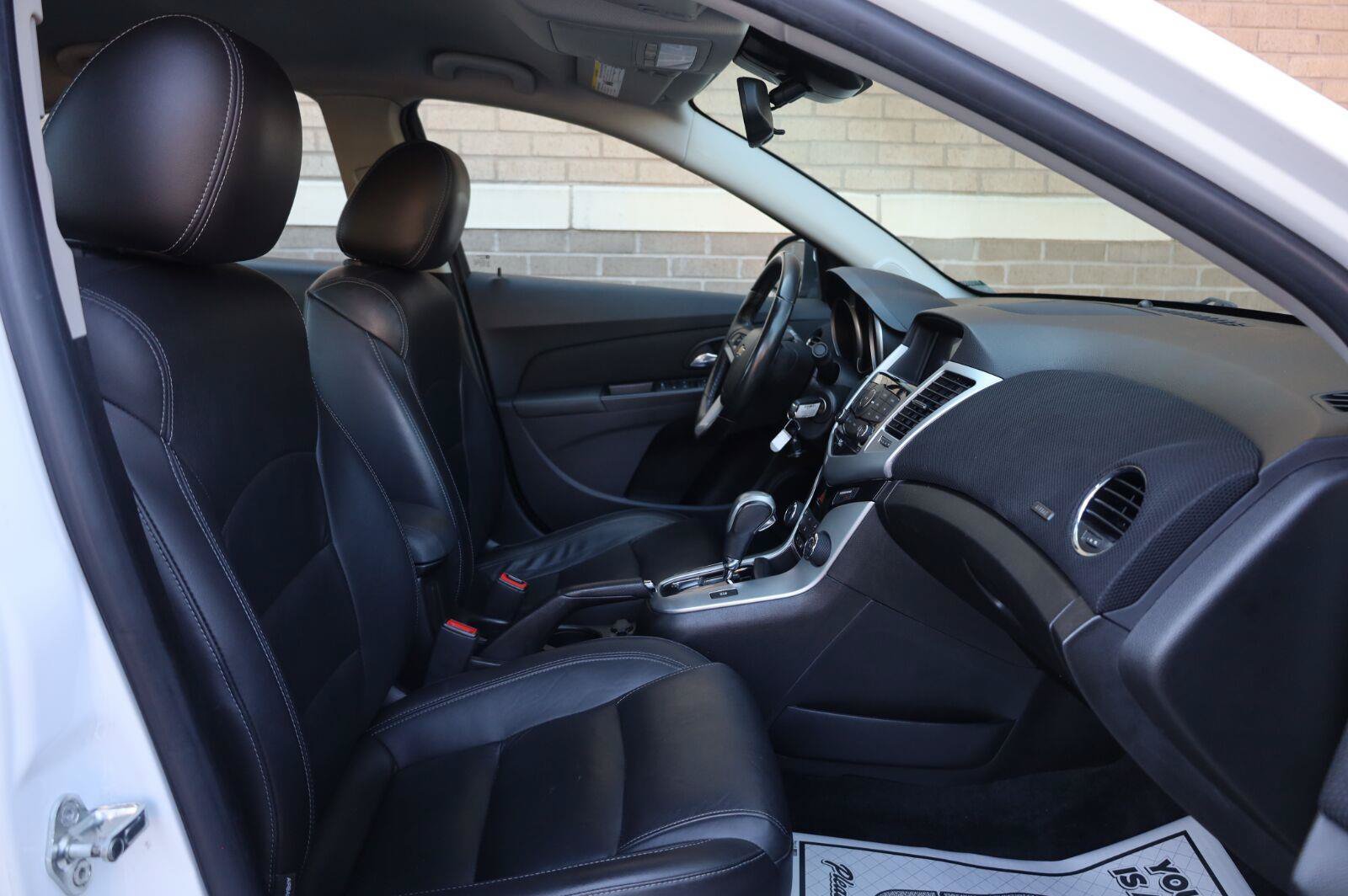 Used 2015 Chevrolet Cruze LT FWD image 26
