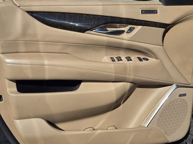 Used 2019 Cadillac Escalade Platinum image 13