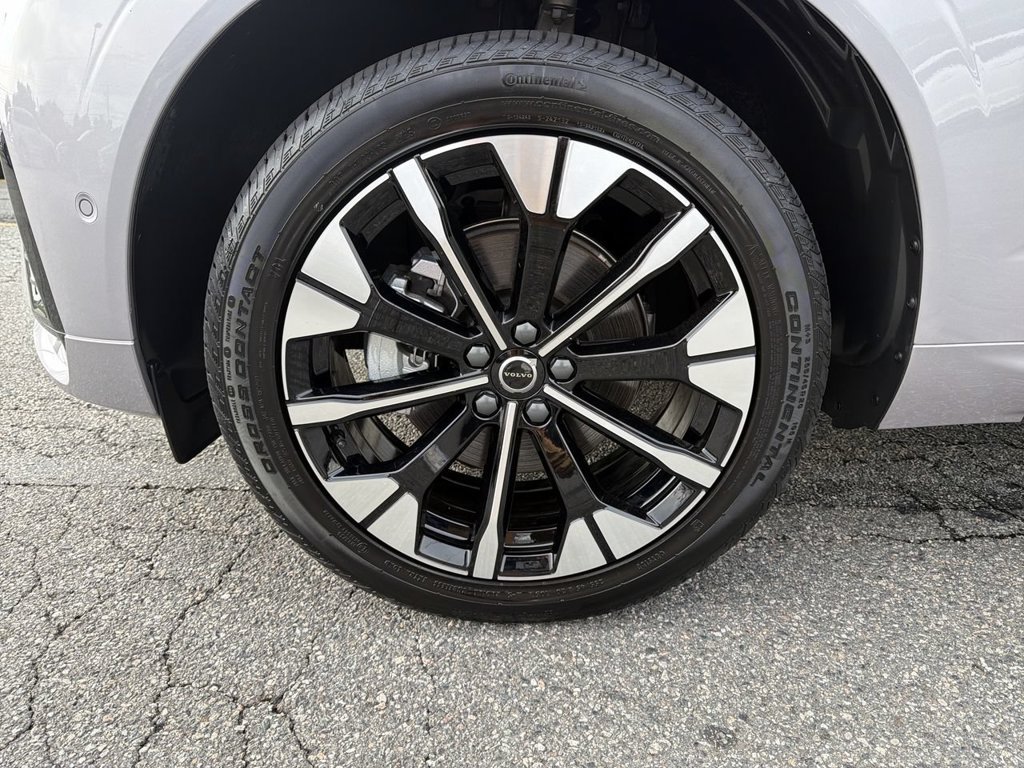 New 2026 Volvo XC60 B5 Plus w/ Climate Package AWD/4WD image 10