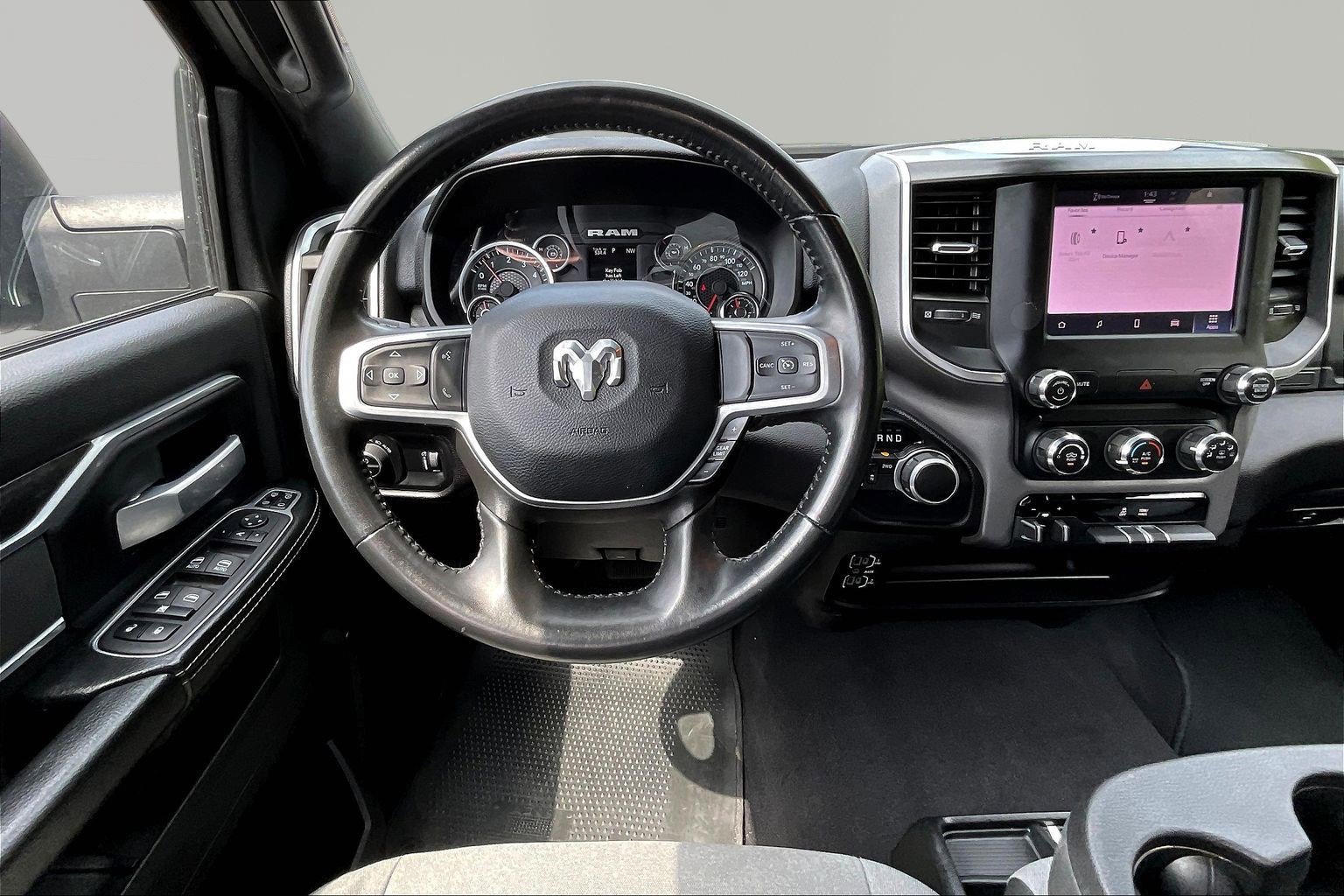 Used 2024 RAM 2500 Big Horn AWD/4WD image 9