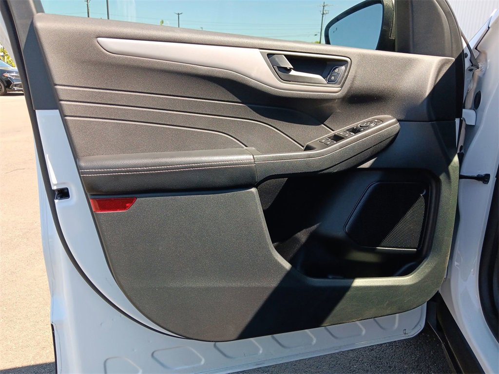 Used 2022 Ford Escape SE image 10
