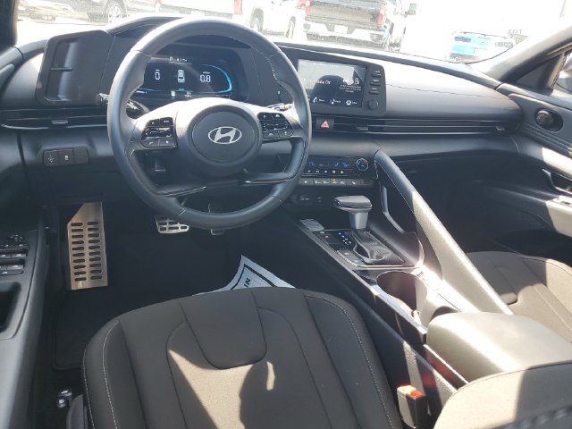 Certified 2026 Hyundai Elantra SEL Sport Premium FWD image 9