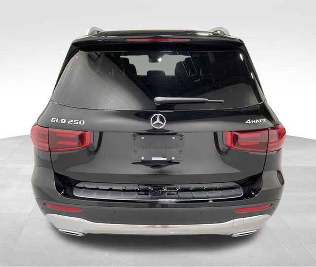 New 2025 Mercedes-Benz GLB 250 4MATIC image 8