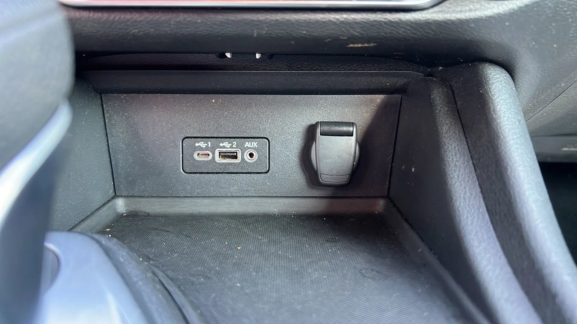 Used 2023 Nissan Sentra SV image 25