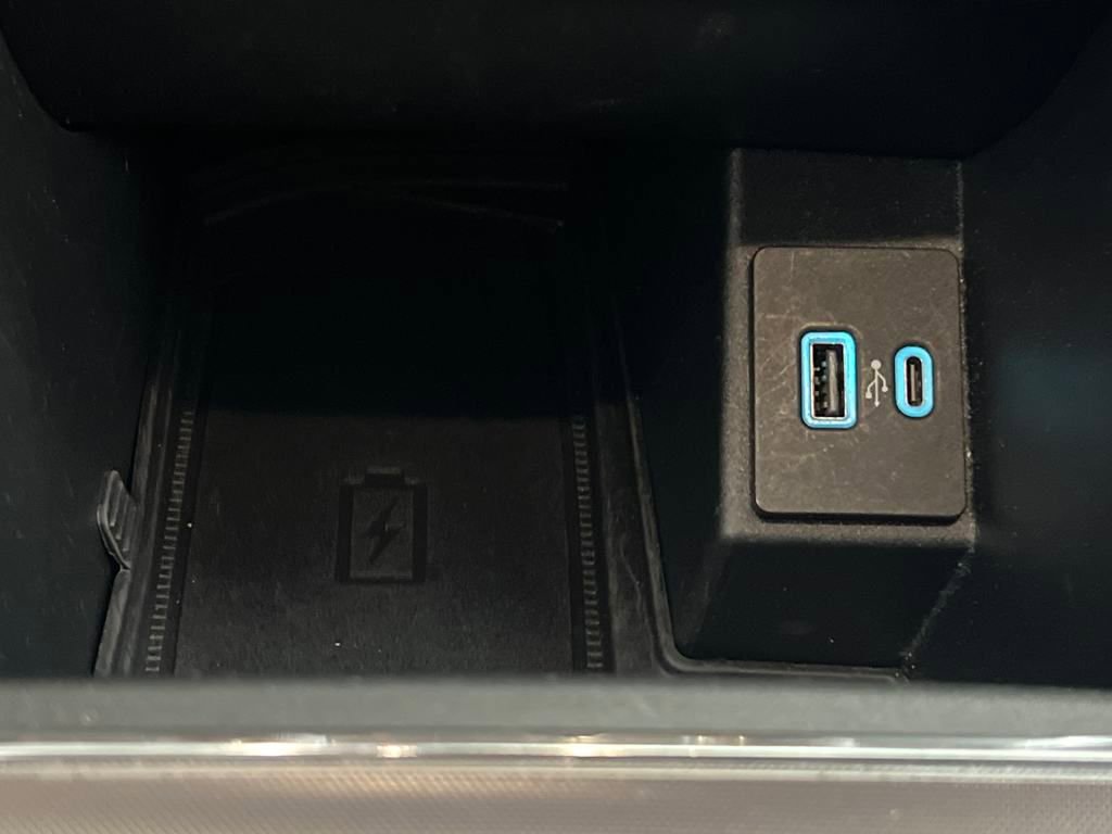 Used 2024 Ford Edge Titanium image 48