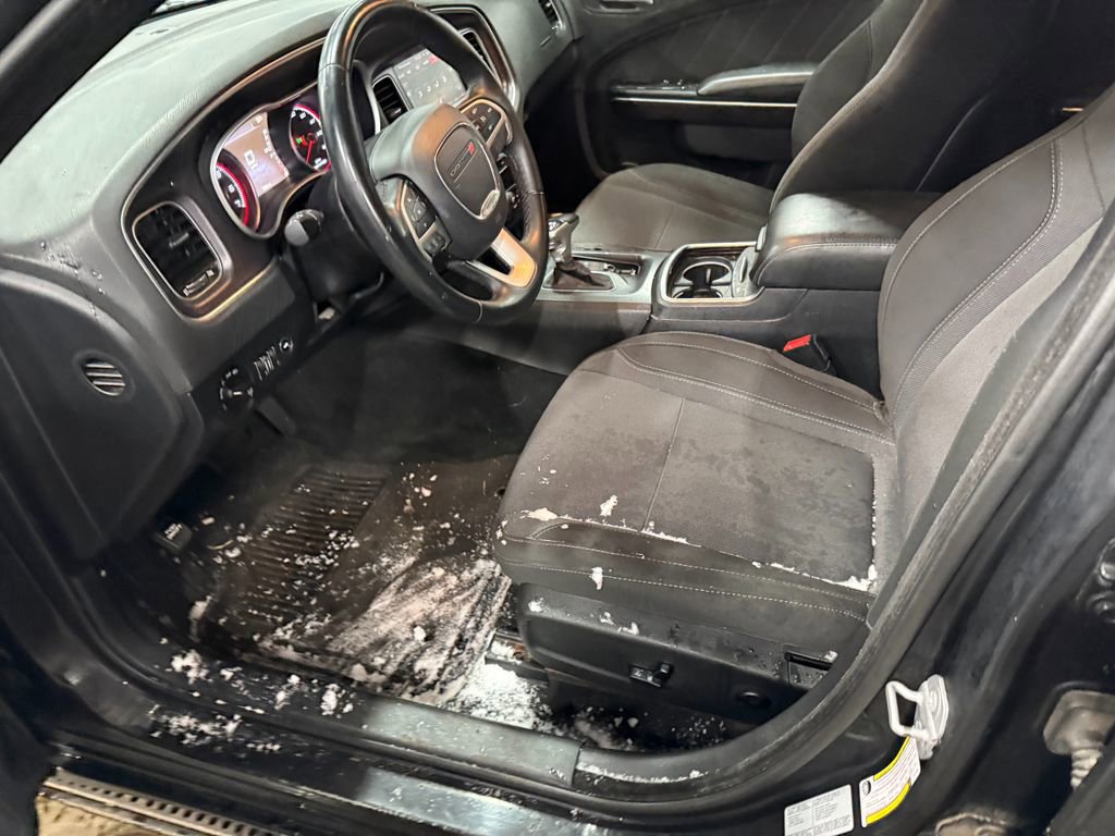 Used 2015 Dodge Charger SXT image 5