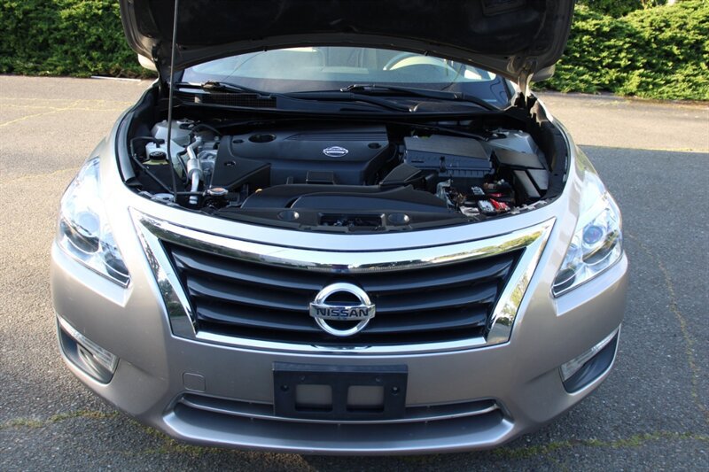 Used 2013 Nissan Altima 2.5 S FWD image 18