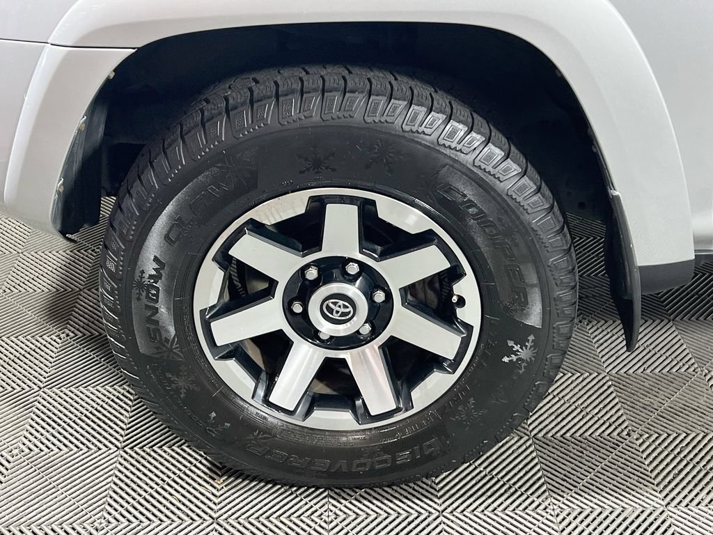 Certified 2019 Toyota 4Runner TRD Off-Road Premium AWD/4WD image 27