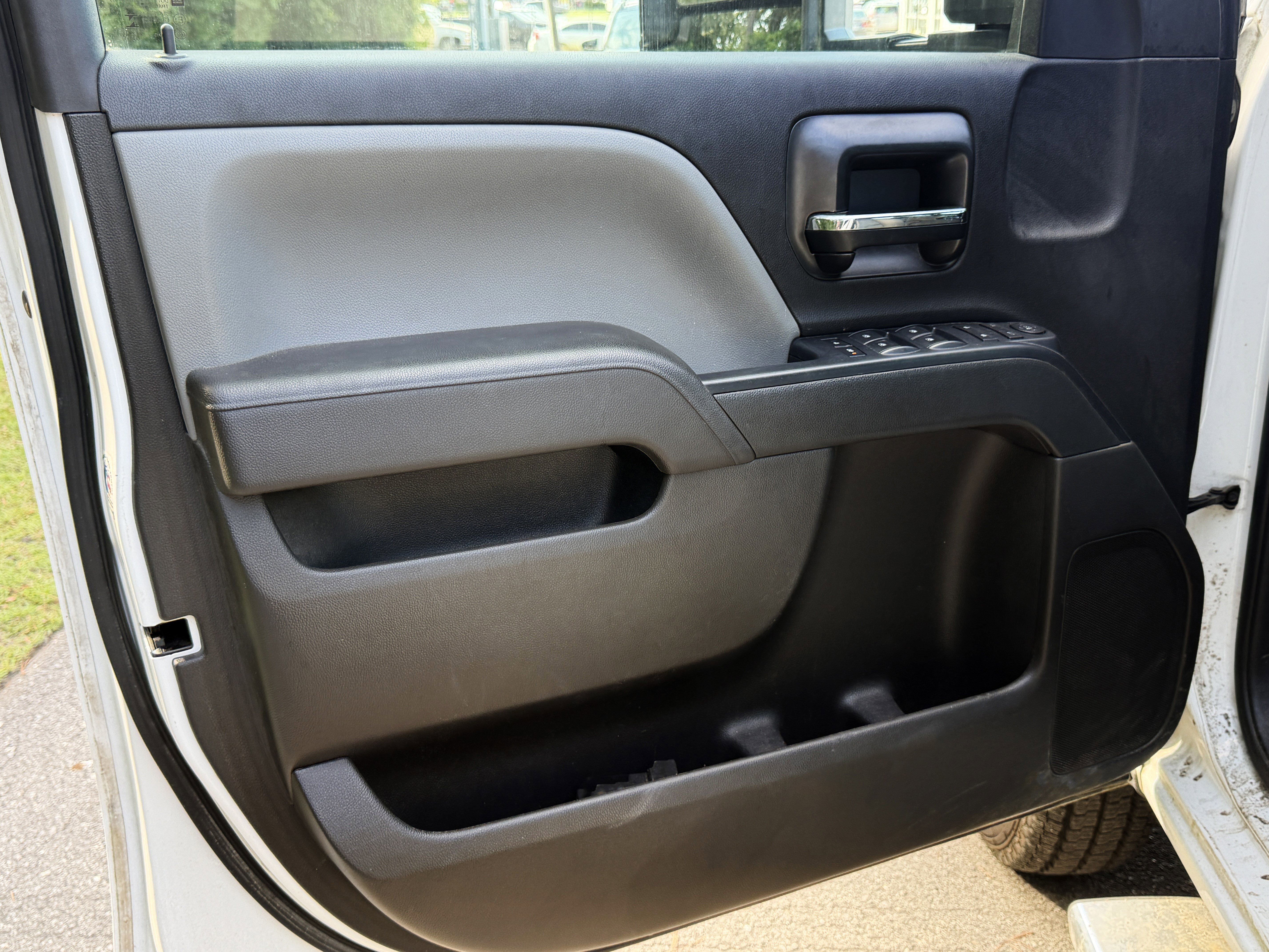 Used 2016 Chevrolet Silverado 3500 W/T w/ WT Convenience Package AWD/4WD image 4