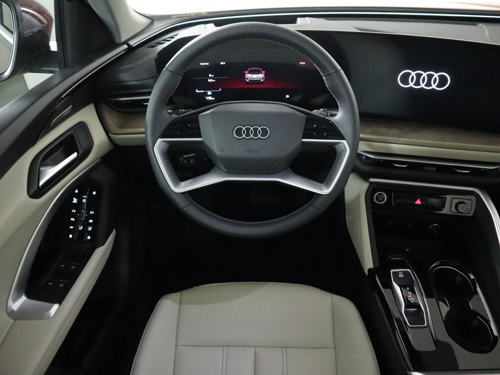 Used 2025 Audi Q5 Premium Plus w/ Premium Plus AWD/4WD image 12