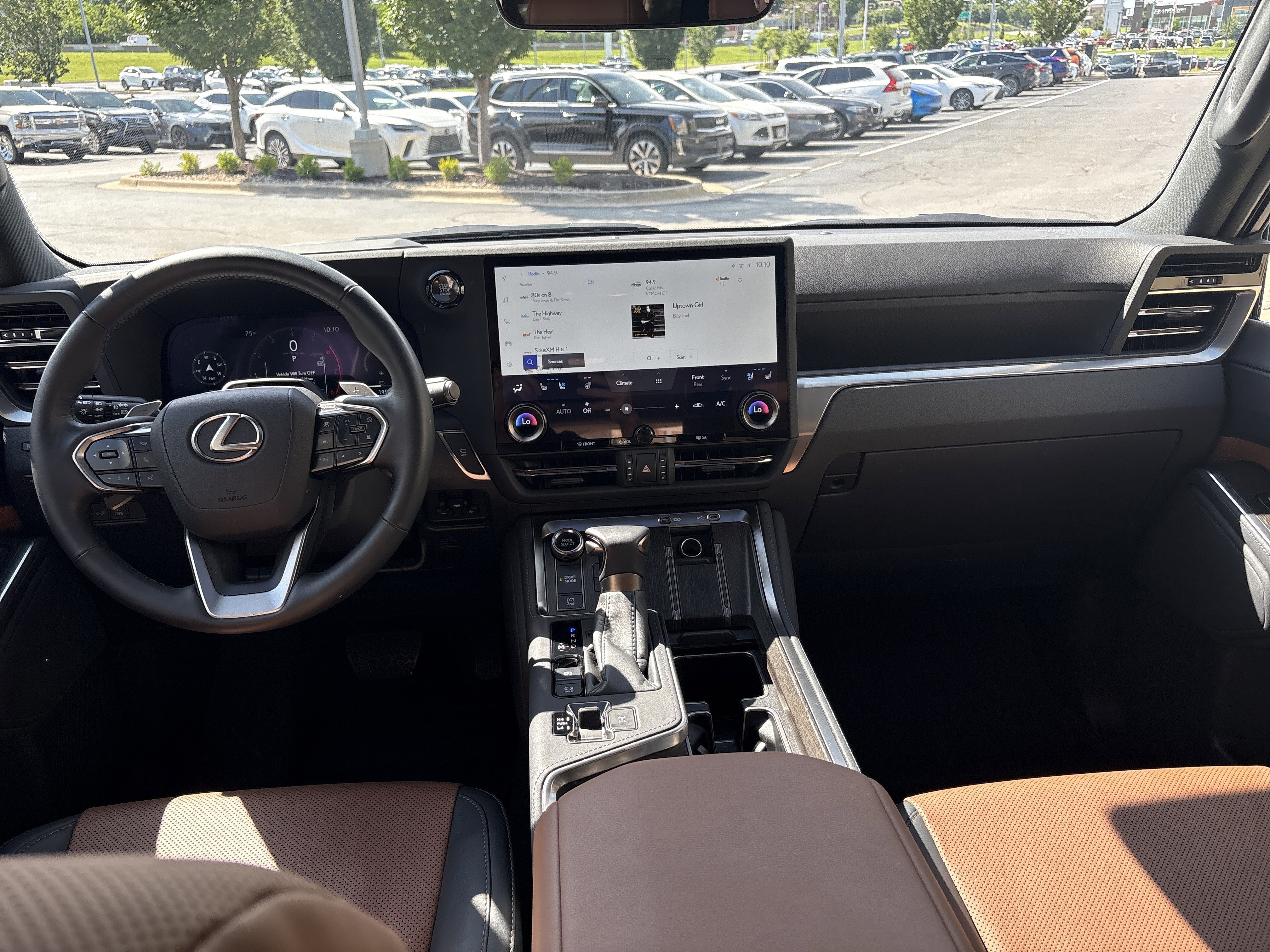 Used 2025 Lexus GX 550 w/ Cold Area Package AWD/4WD image 29