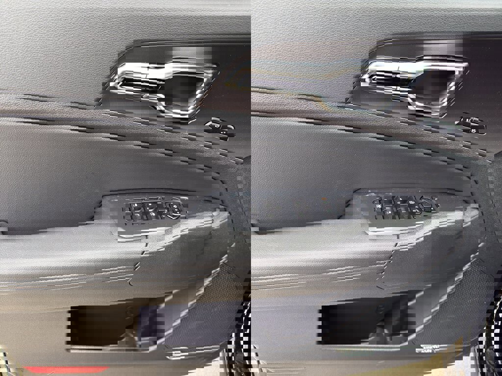 New 2026 Kia Sportage SX image 9