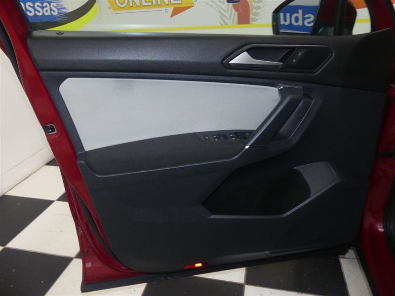 Used 2018 Volkswagen Tiguan S image 23