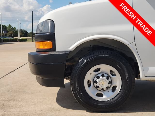 Used 2025 Chevrolet Express 3500 LS RWD image 8