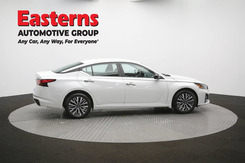 Used 2023 Nissan Altima 2.5 SV AWD/4WD image 59