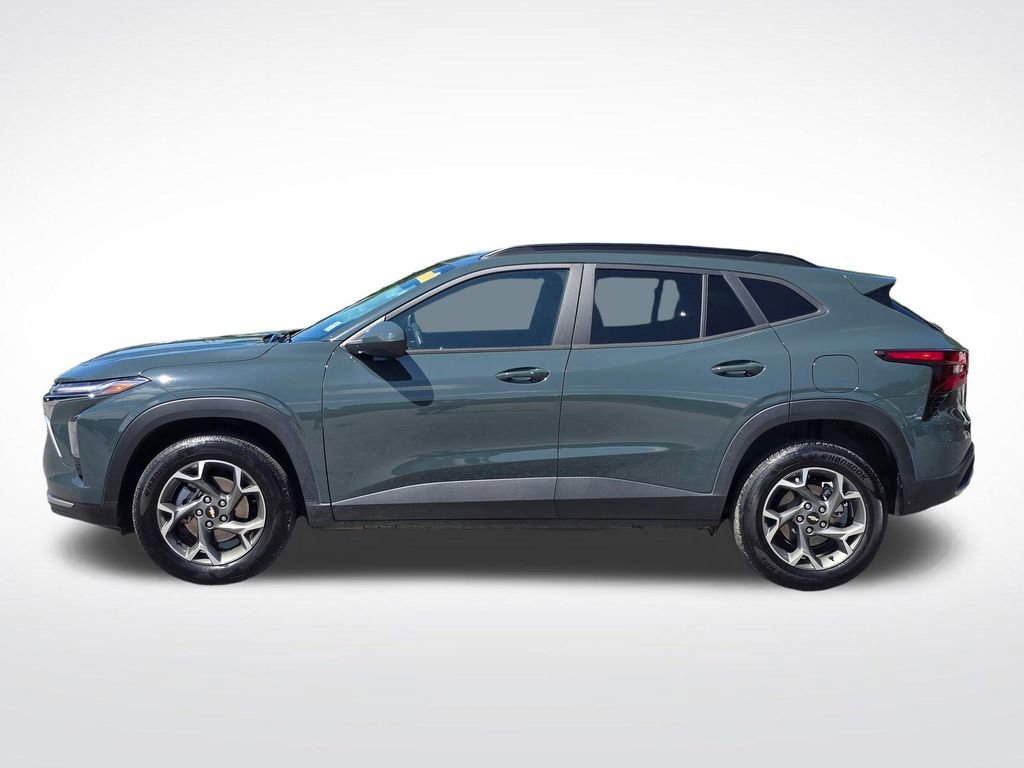 Used 2025 Chevrolet Trax LT w/ Driver Confidence Package FWD image 13