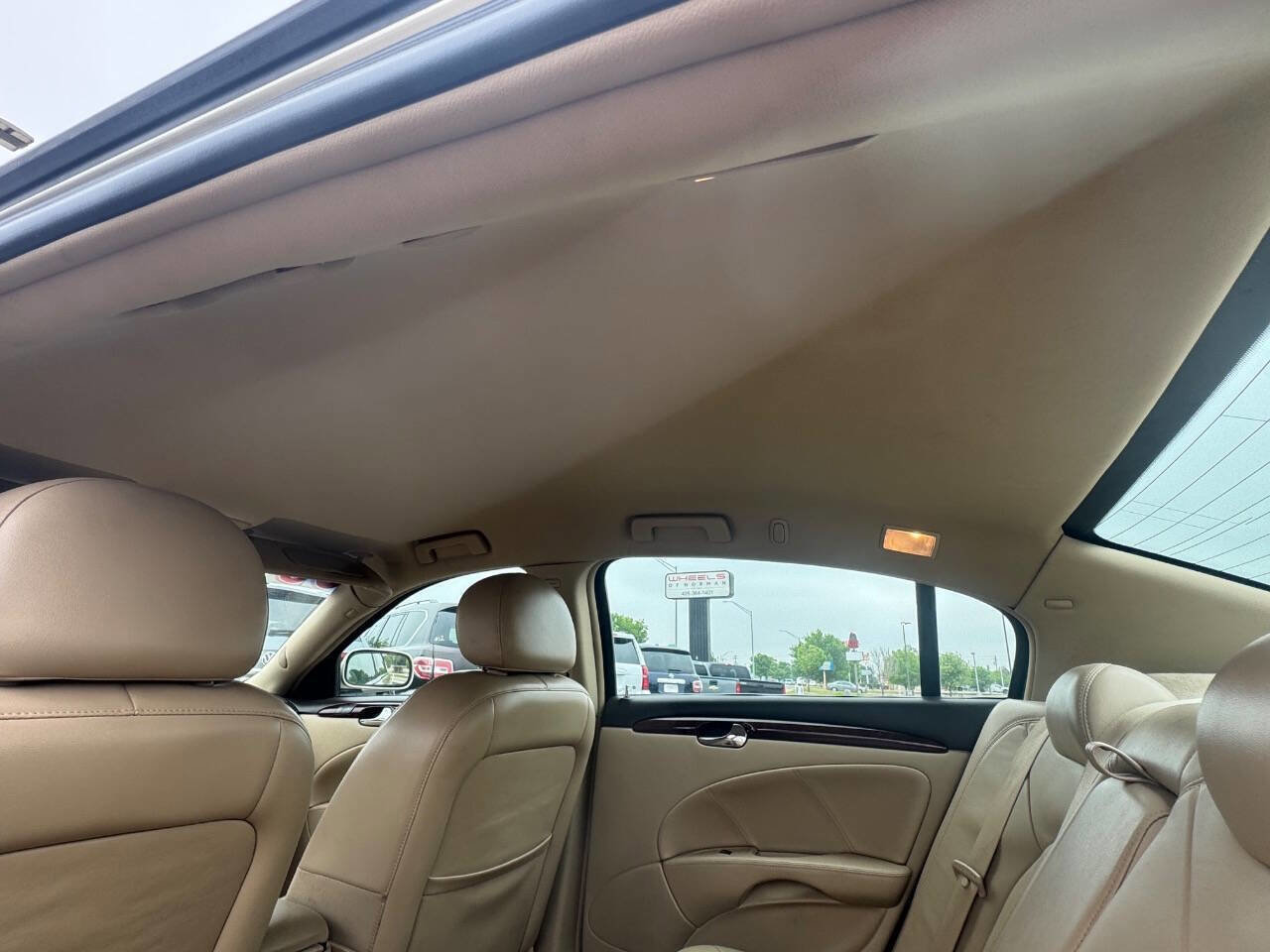 Used 2008 Buick Lucerne CXL w/ Ultra Confidence Package FWD image 28