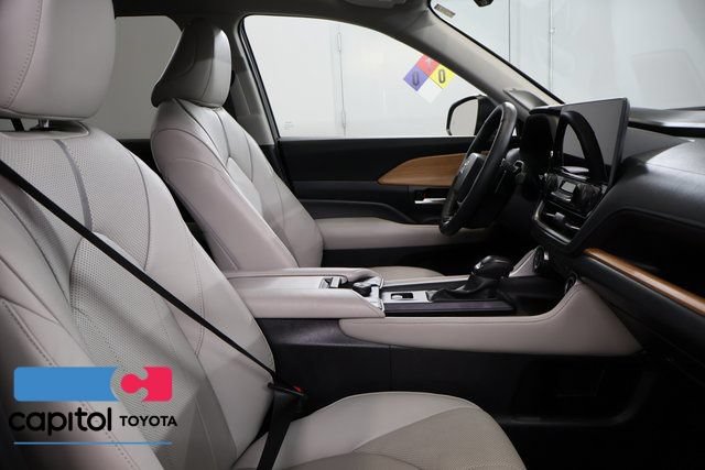 Certified 2024 Toyota Grand Highlander AWD image 29
