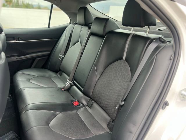 Used 2022 Toyota Camry XSE image 16
