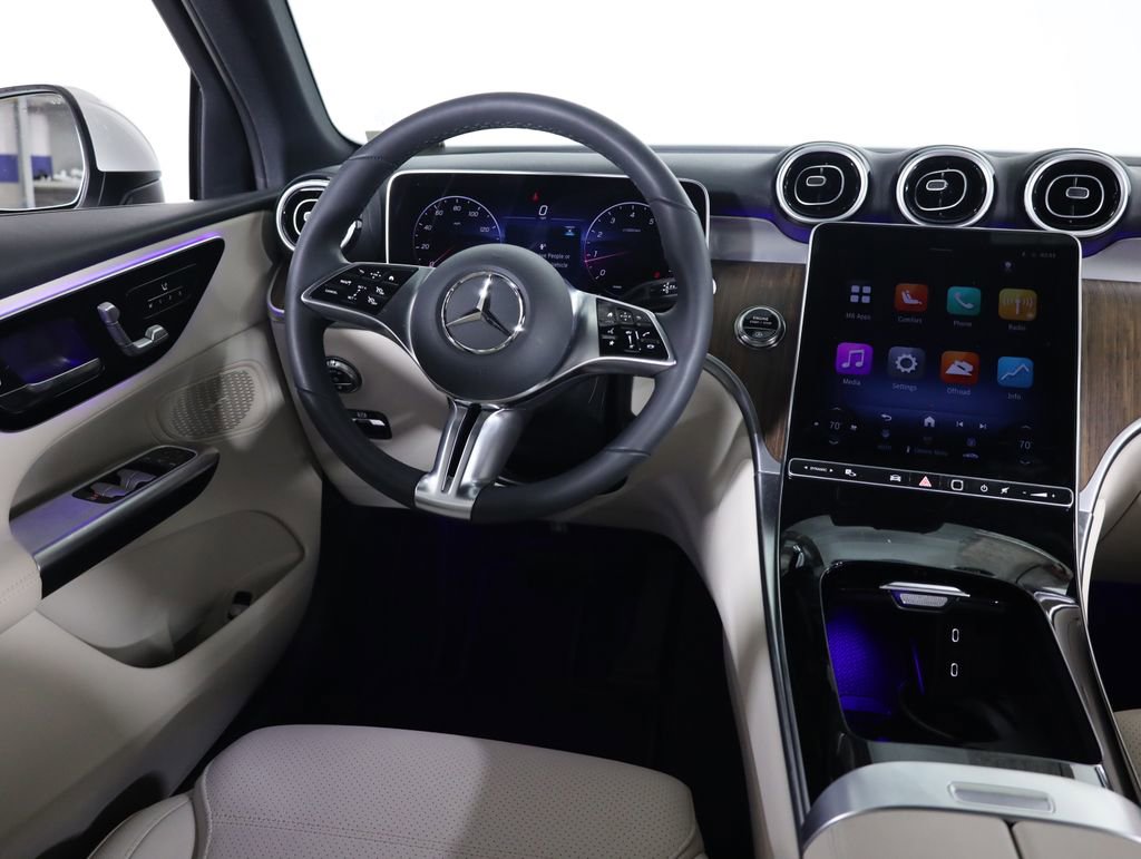 Used 2026 Mercedes-Benz GLC 300 4MATIC image 35