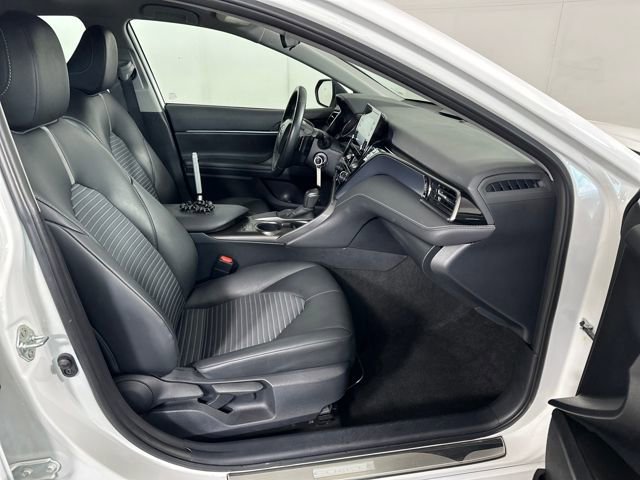 Used 2024 Toyota Camry SE image 28