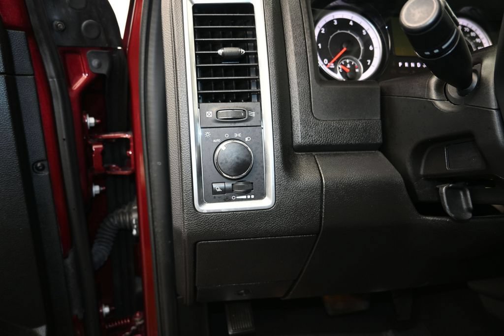 Used 2024 RAM 1500 Classic SLT AWD/4WD image 12