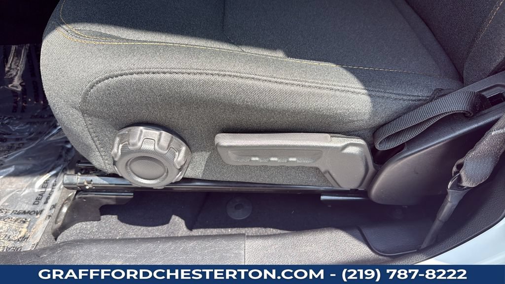 Used 2025 Jeep Wrangler Unlimited Sahara AWD/4WD image 15
