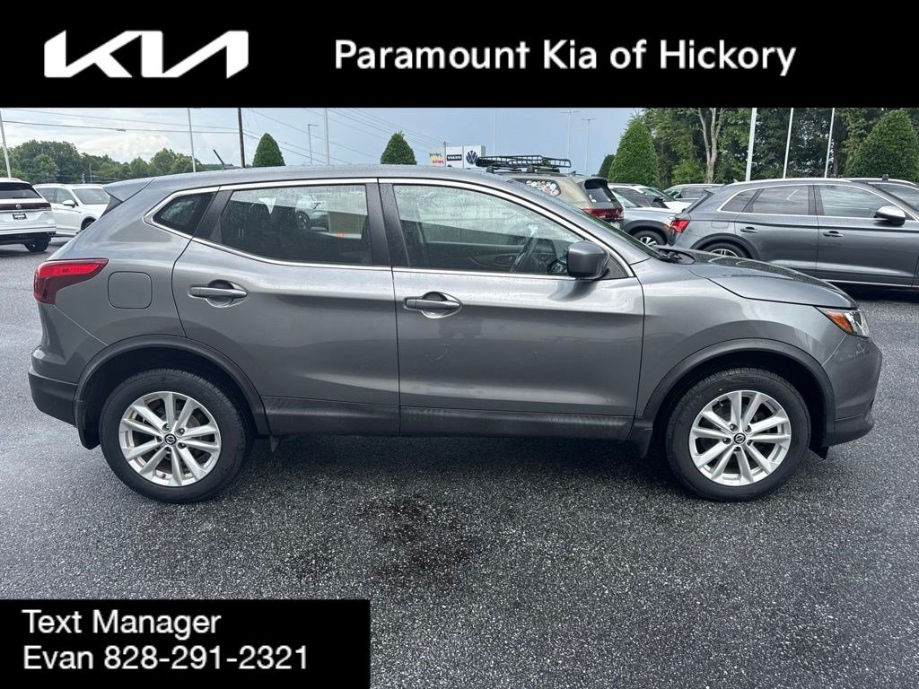Used 2019 Nissan Rogue Sport S w/ Appearance Package AWD/4WD image 8
