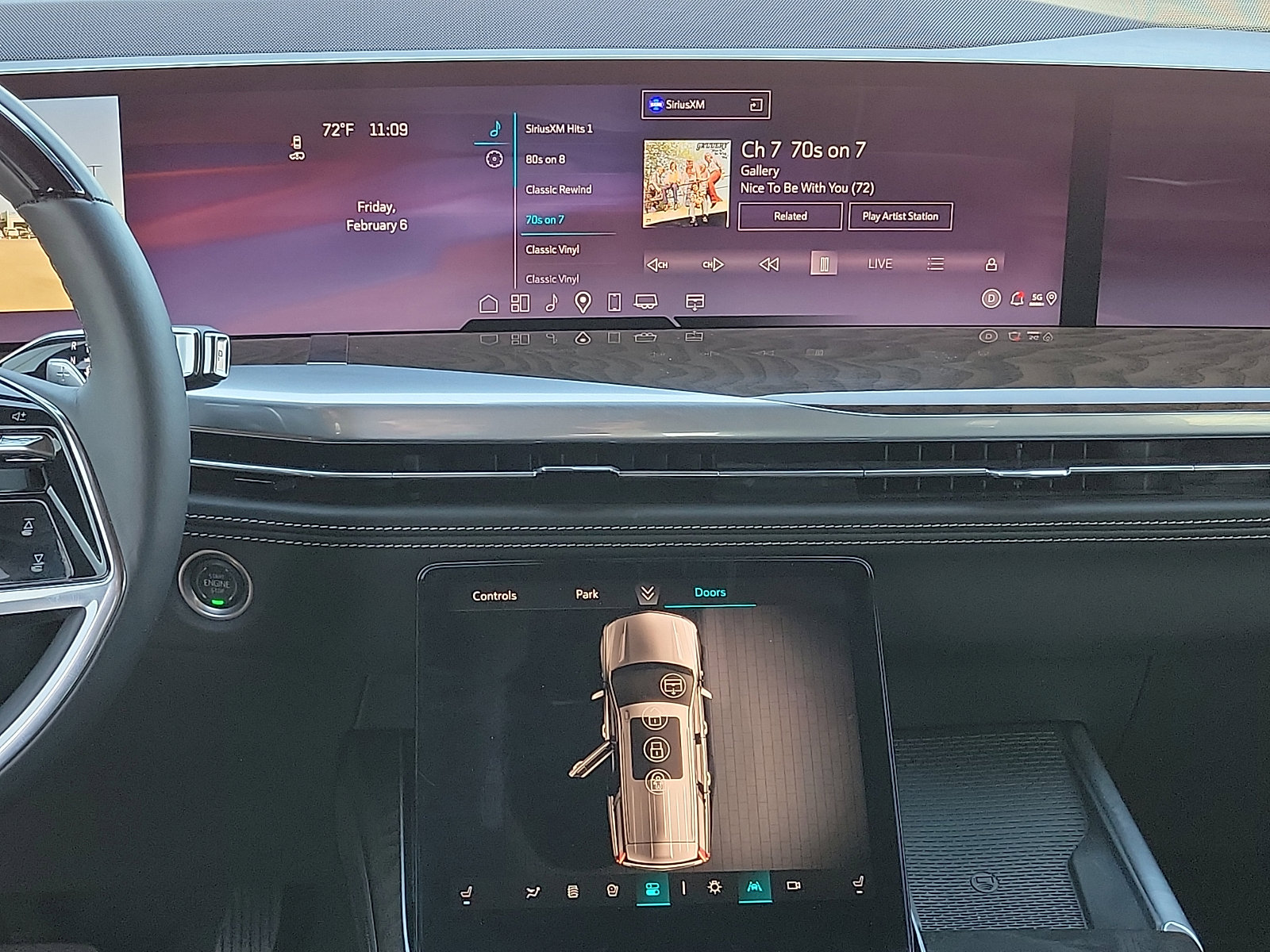 Used 2025 Cadillac Escalade Premium Luxury Platinum image 10