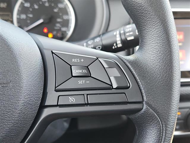 New 2025 Nissan Kicks S image 12