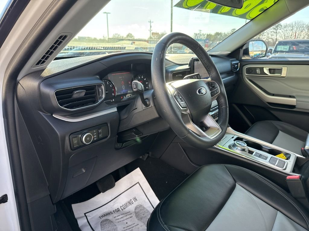 Used 2024 Ford Explorer XLT w/ Equipment Group 202A image 14