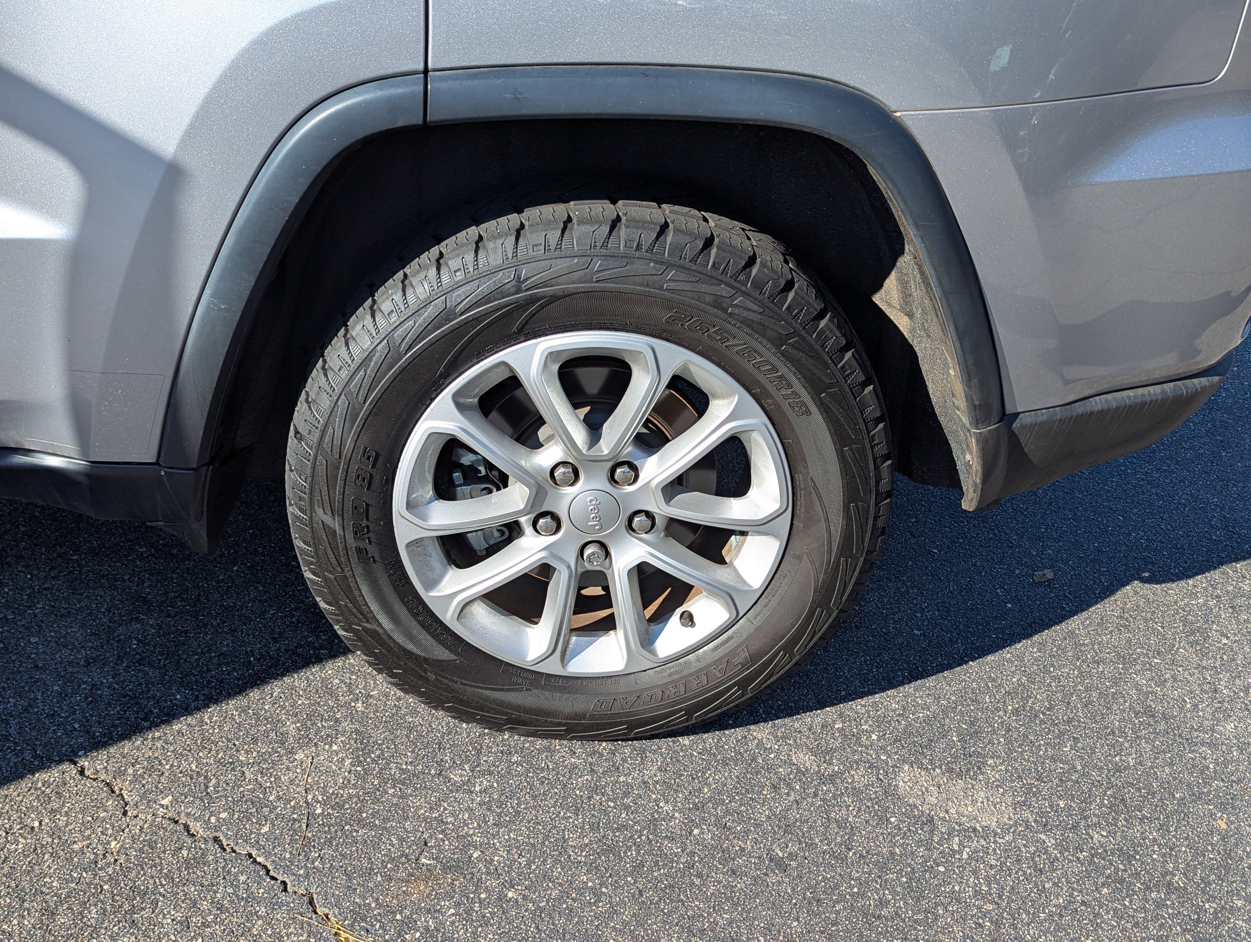 Used 2021 Jeep Grand Cherokee Laredo X image 28