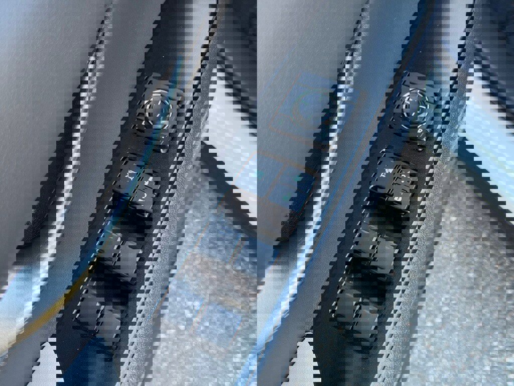 Certified 2022 Lexus UX 250h image 30