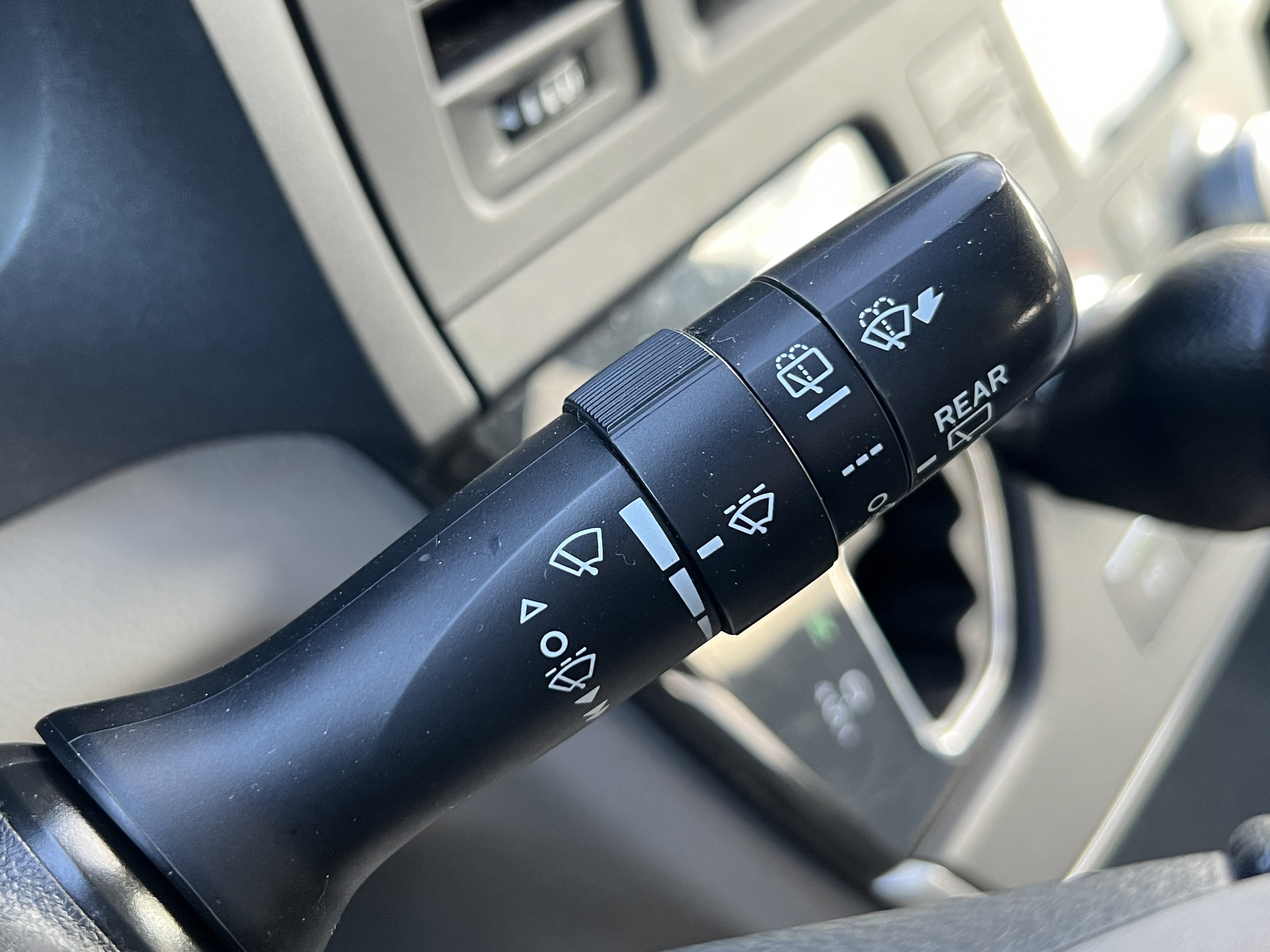 Used 2020 Toyota Sienna L FWD image 28